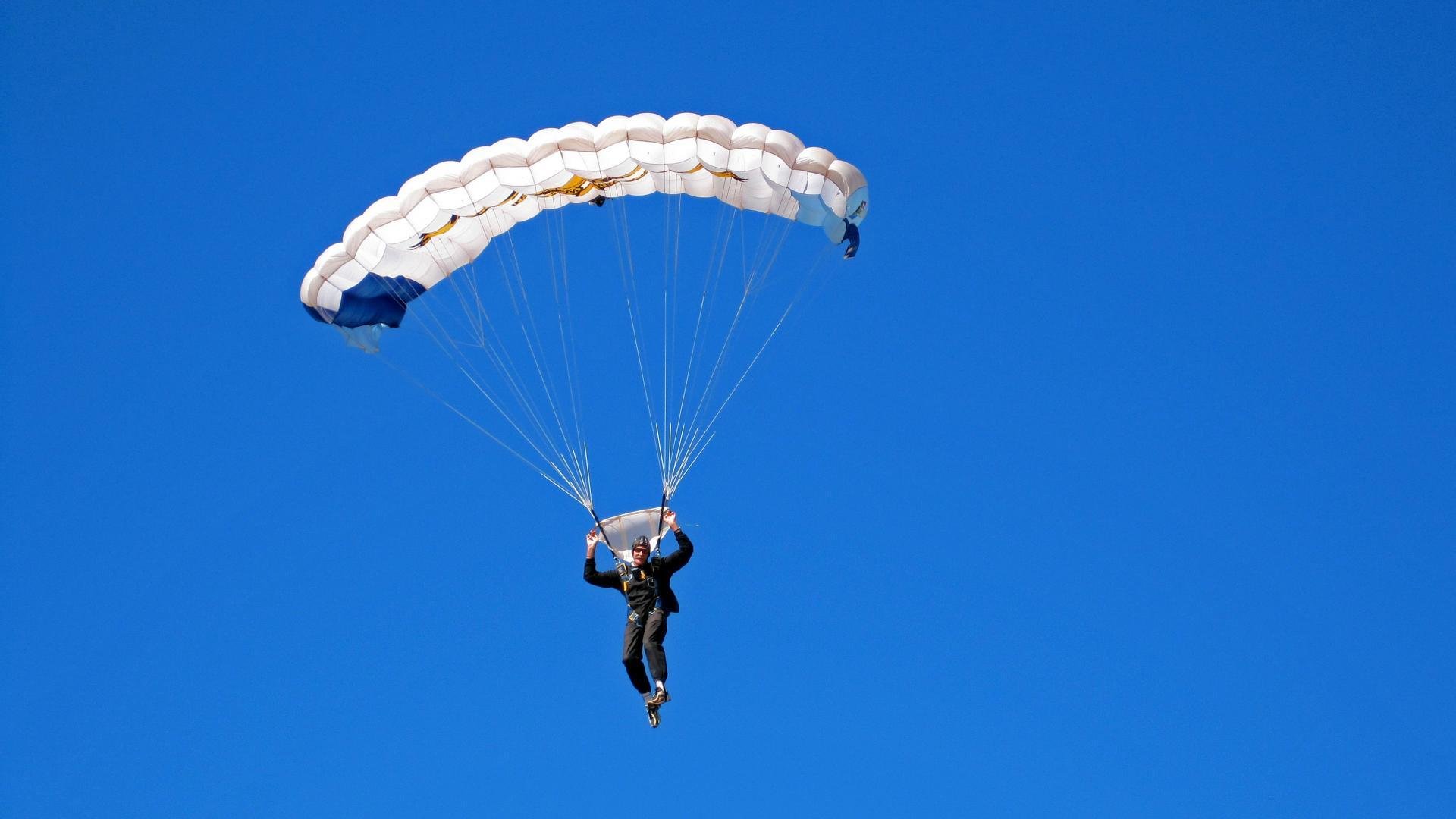 国际象棋候选人赛2026年重回线下举办 中国棋手再度冲击世界冠军，2020年国际象棋赛事